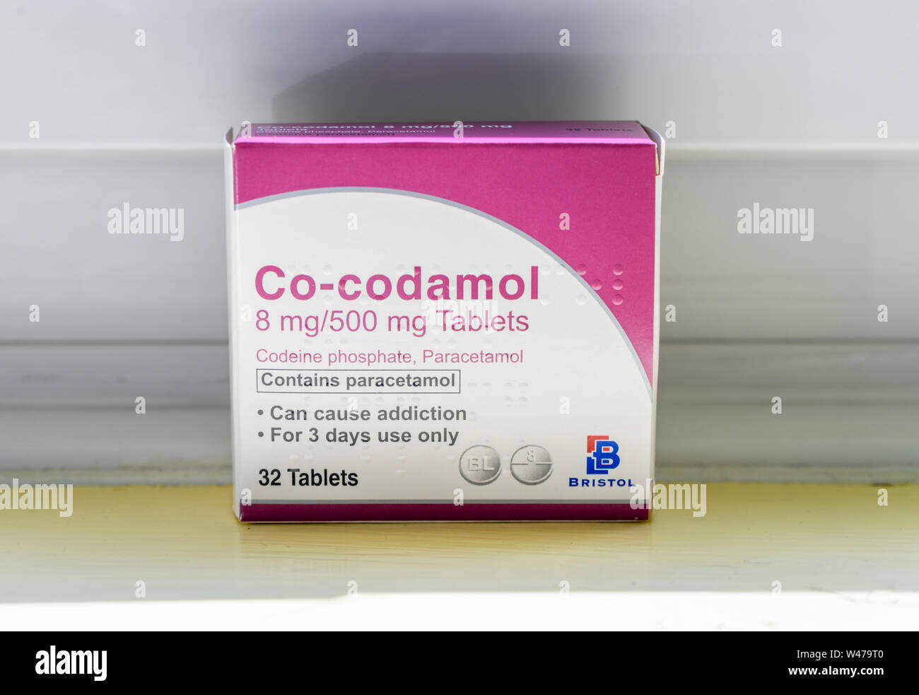 A box of Co-codamol tablets containing 8 mg of Codeine and 500 mg Paracetamol Stock Photo