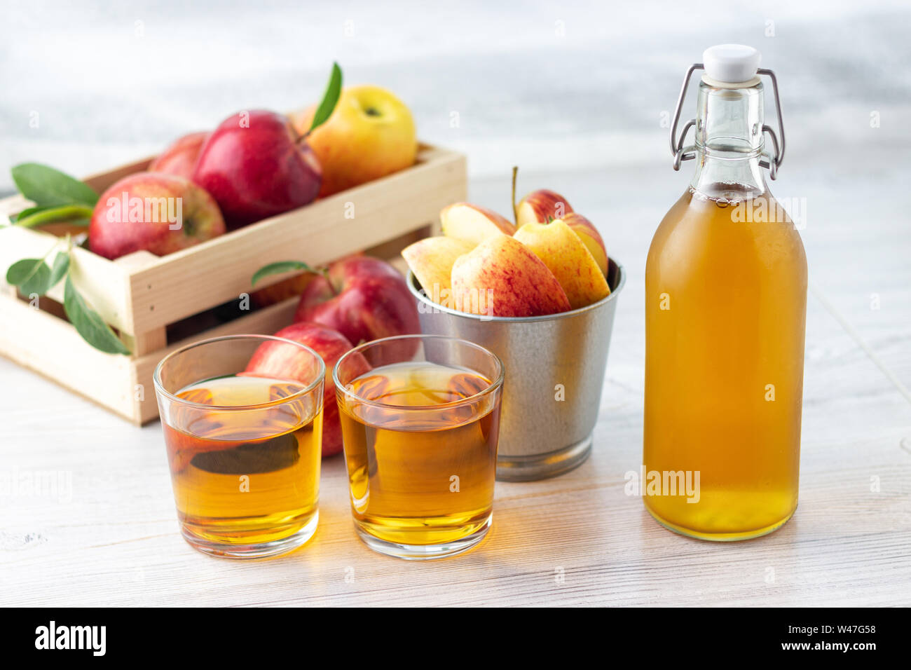 Cider glass hires stock photography and images Alamy