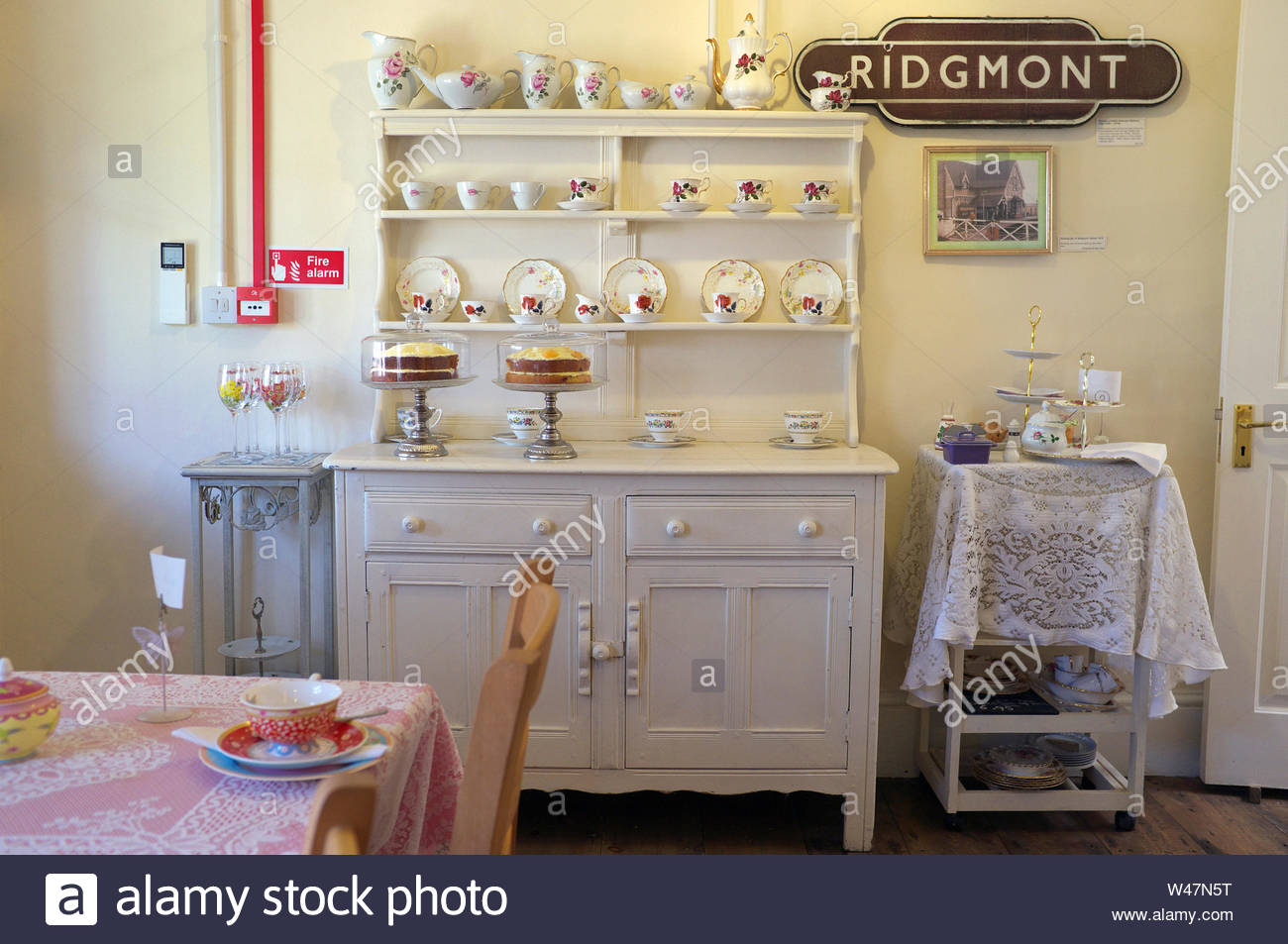 Ridgmont Tea Rooms A Tea Room In The Former Ladies Waiting