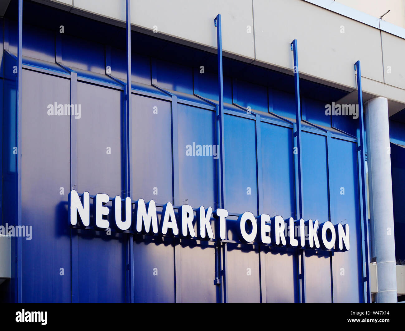 Eingang vom Einkaufszentrum Neumarkt Oerlikon Stock Photo