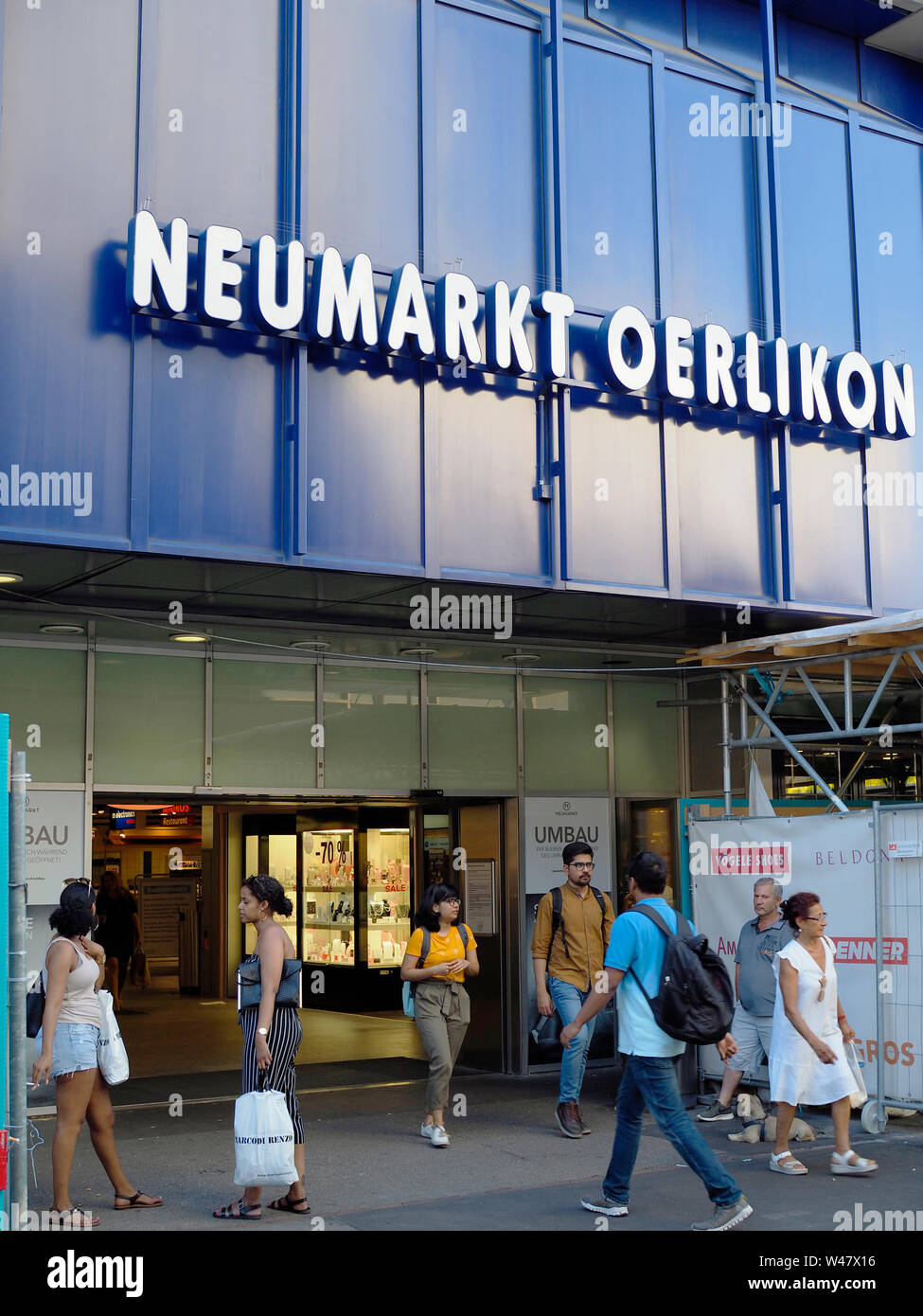 Eingang vom Einkaufszentrum Neumarkt Oerlikon Stock Photo