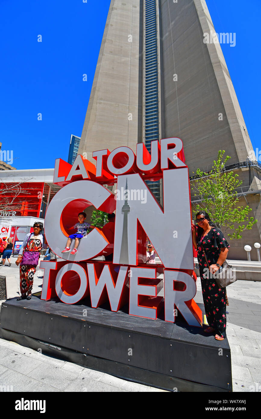 Views of the CN Tower in Toronto, Canada Stock Photo - Alamy