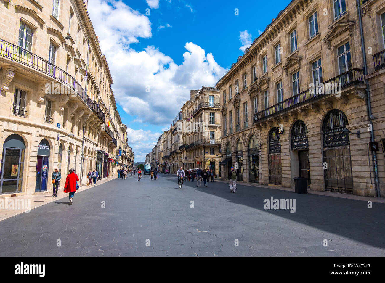 Bordeaux , Aquitaine / France - 05 05 2020 : Kookaï store logo of French  clothing fashion for women Stock Photo - Alamy