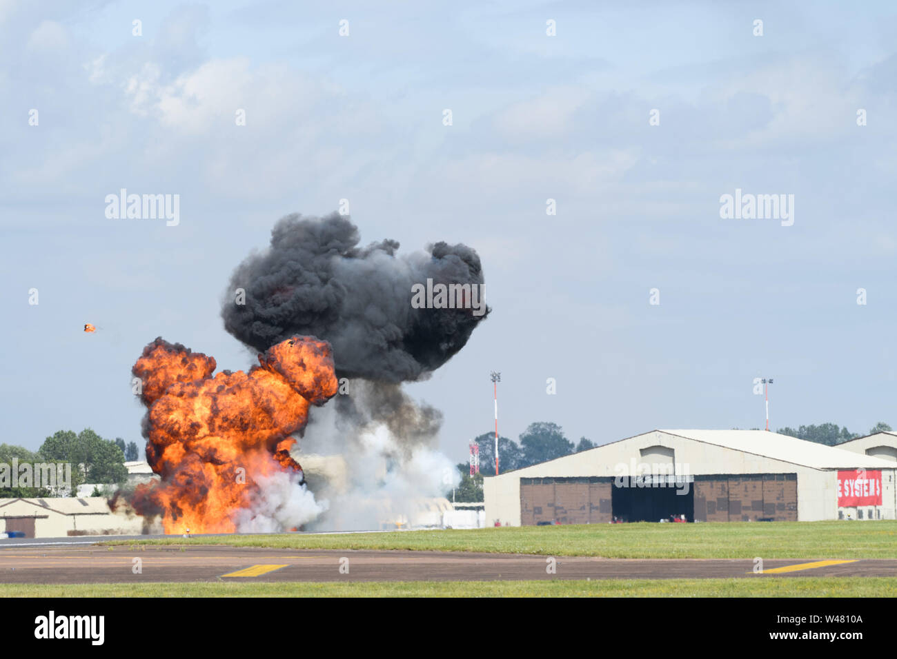 The Royal International Air Tattoo, RAF Fairford, Gloucestershire, UK.  20 July 2019.  AgustaWestland Apache AH1 demonstrate tactical and flying displays this afternoon, on the 2nd day of the annual show.  Over 20 nations take part, with 8 hours of flying displays today.  200,000 people are expected to attend over the three days.  This years event celebrates 70 years of NATO.  Credit: Andrew Bartlett/Alamy Live News Stock Photo