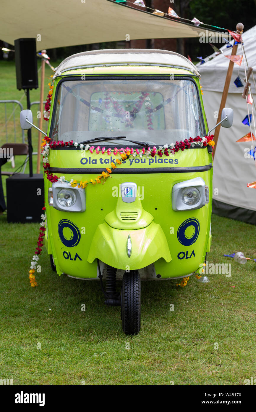 Rickshaw Taxi BRAND NEW FROM UK Model India Tuk Tuk Autorickshaw 