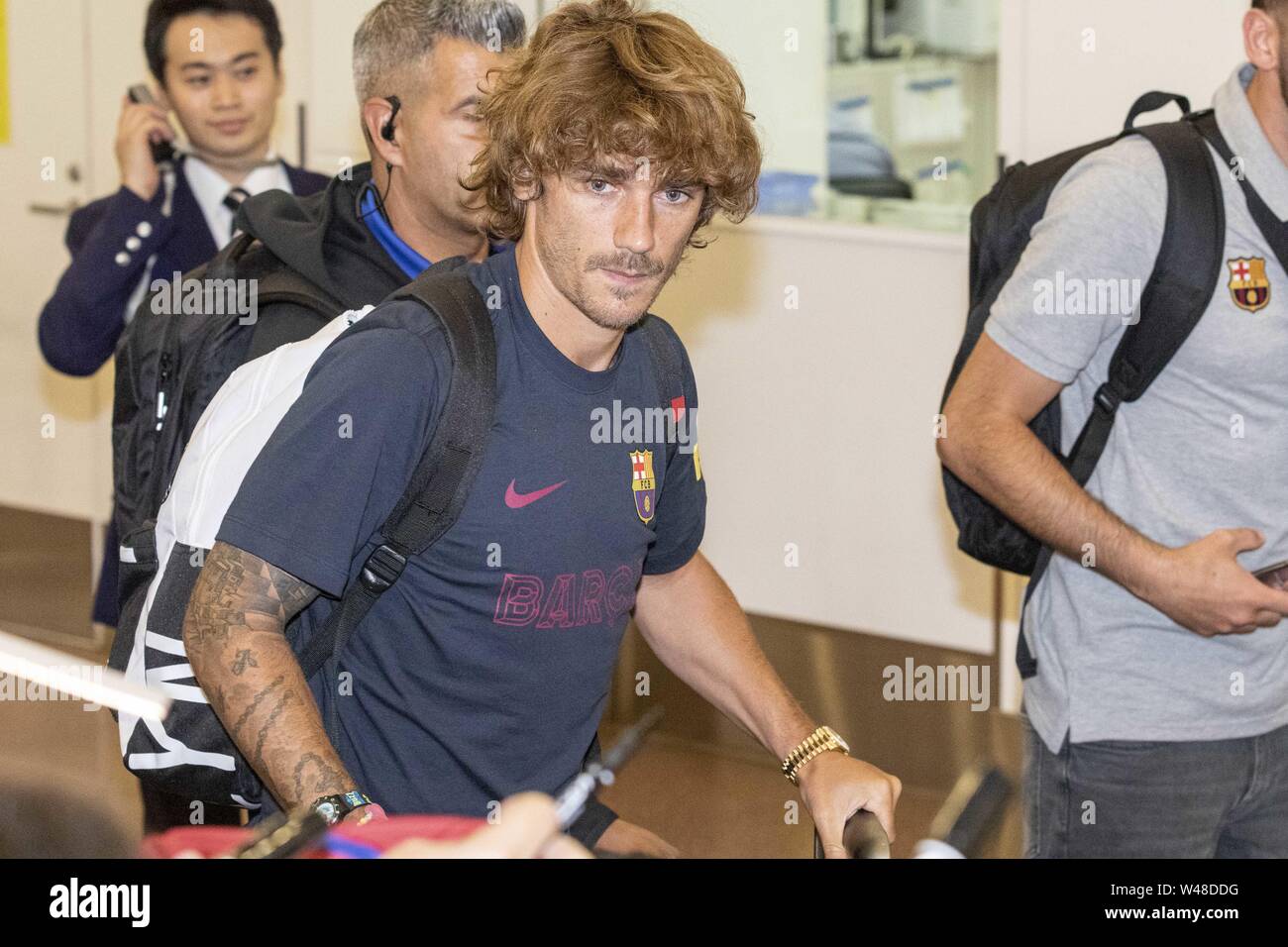 Tokyo Japan 21st July 2019 Fc Barcelona Player Antoine Griezmann Arrives At Tokyo International Airport Fc Barcelona Team Came To Japan To Play In The Rakuten Cup Many Japanese Fans Waited With