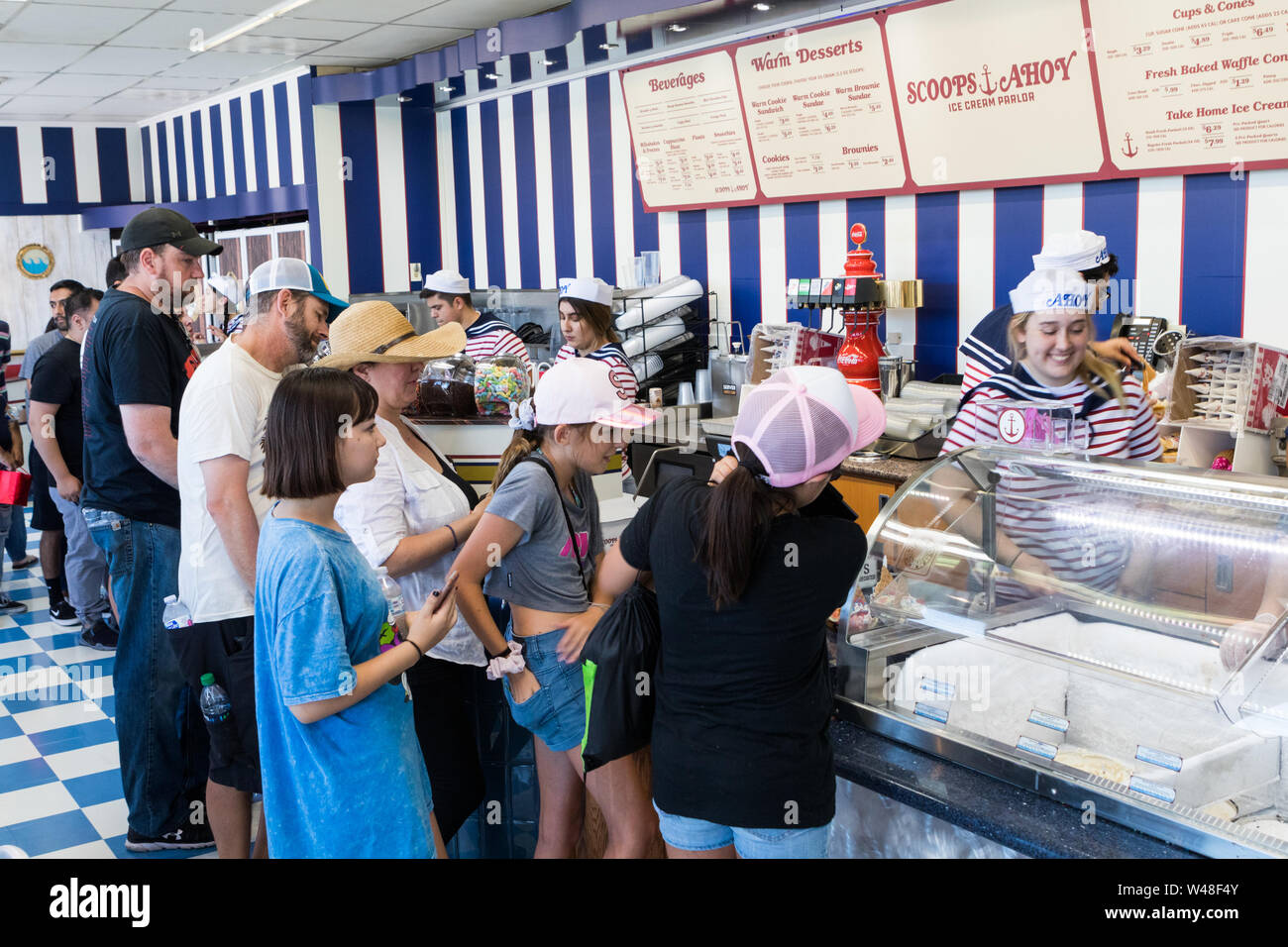 Scoops ahoy hires stock photography and images Alamy