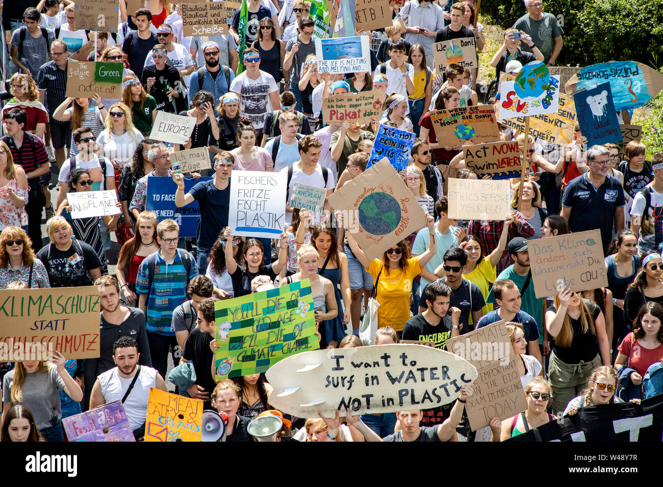 First international climate protection demonstration, climate strike, of the Fridays for Future movement, in Aachen, with tens of thousands of partici Stock Photo