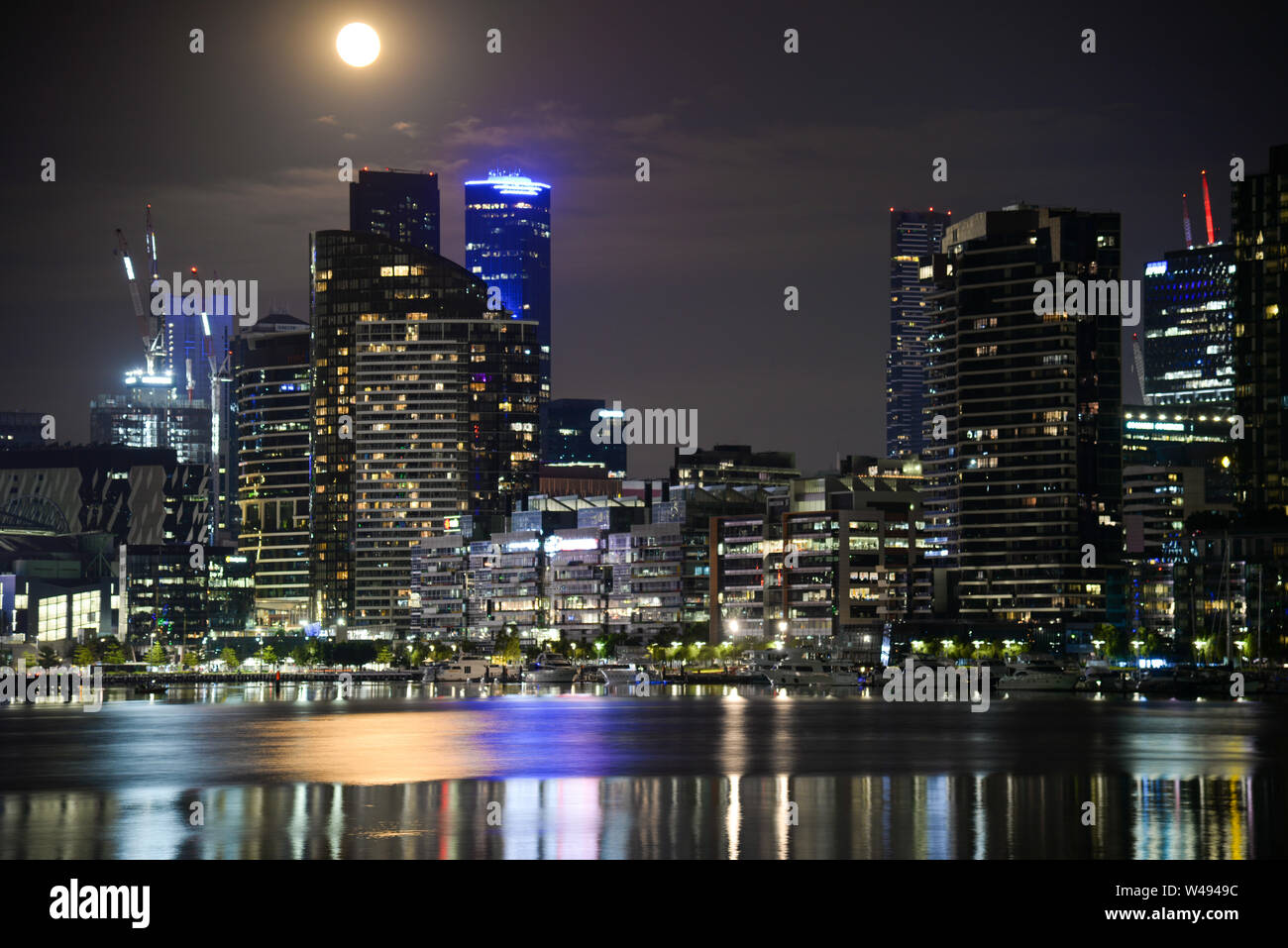 Full Moon Melbourne BarahCopeland