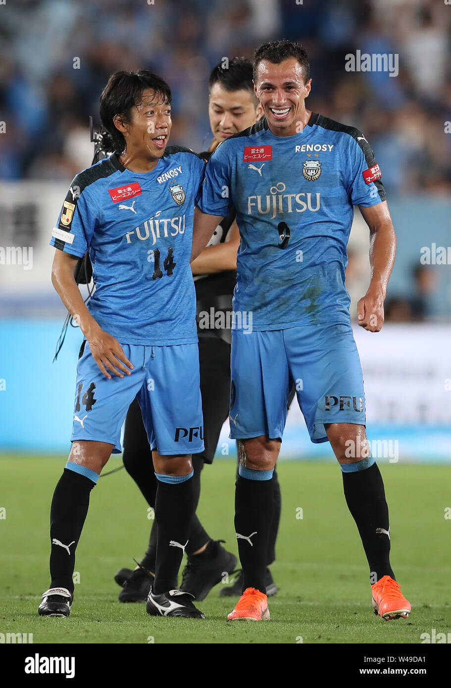 July 19 19 Yokohama Japan Japan S Kawasaki Frontale Kengo Nakamura L And Leandro Damiao R Celebrate Their Victory Over England S Chelsea Fc During An International Friendly Match J League World Challenge 19 July 19 19 Yokohama Japan Japan S Kawasaki Frontale Kengo Nakamura L And Leandro Damiao R Celebrate Their Victory Over England S Chelsea Fc During An International Friendly Match J League World Challenge 19