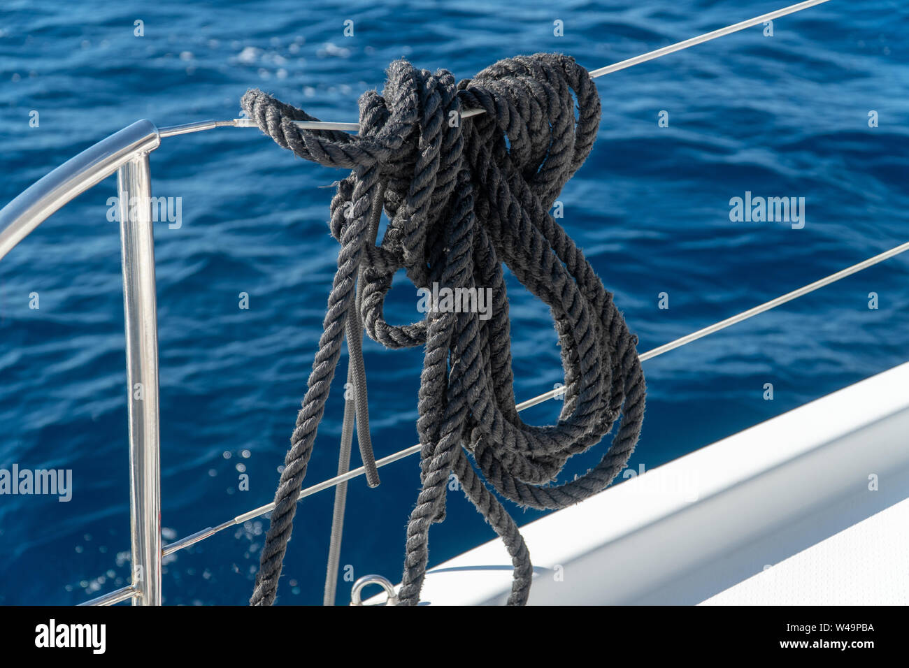 Marine mooring equipment hi-res stock photography and images - Alamy
