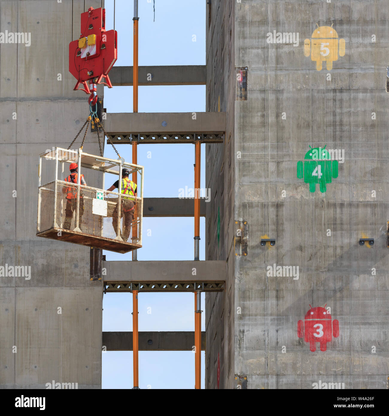 Concrete building core crane hires stock photography and images Alamy