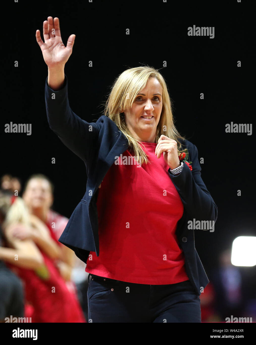 England coach tracey neville celebrates hi-res stock photography and ...