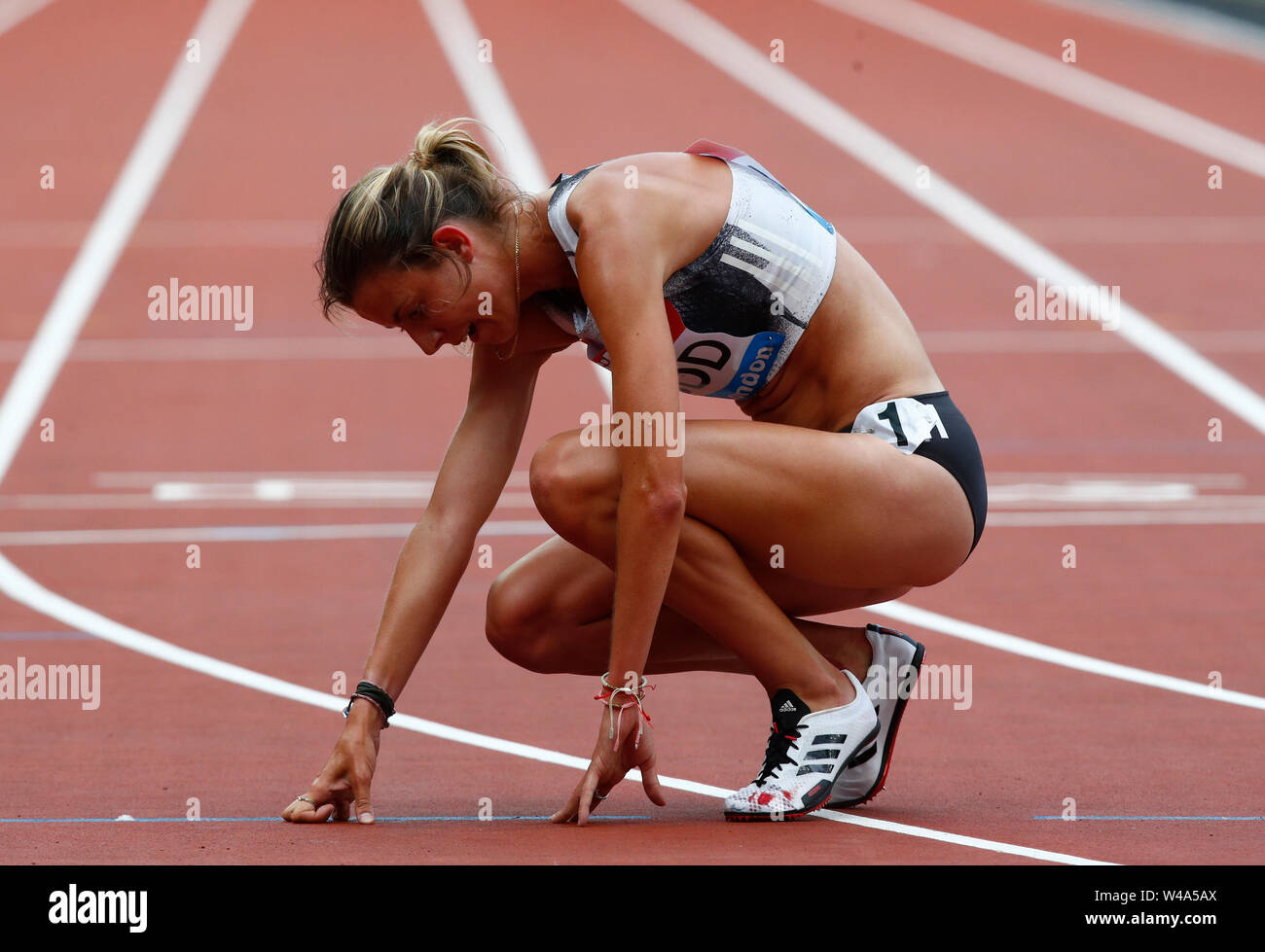 London, UK. 21st July, 2019. LONDON, ENGLAND. JULY 21: Jessica Judd (GBR) NOT TO WELL AFTER 5000M wOMEN during Day Two of IAAF Diamond League the Muller Anniversary Games at London Stadium on July 20, 2019 in London, England. Credit: Action Foto Sport/Alamy Live News Stock Photo