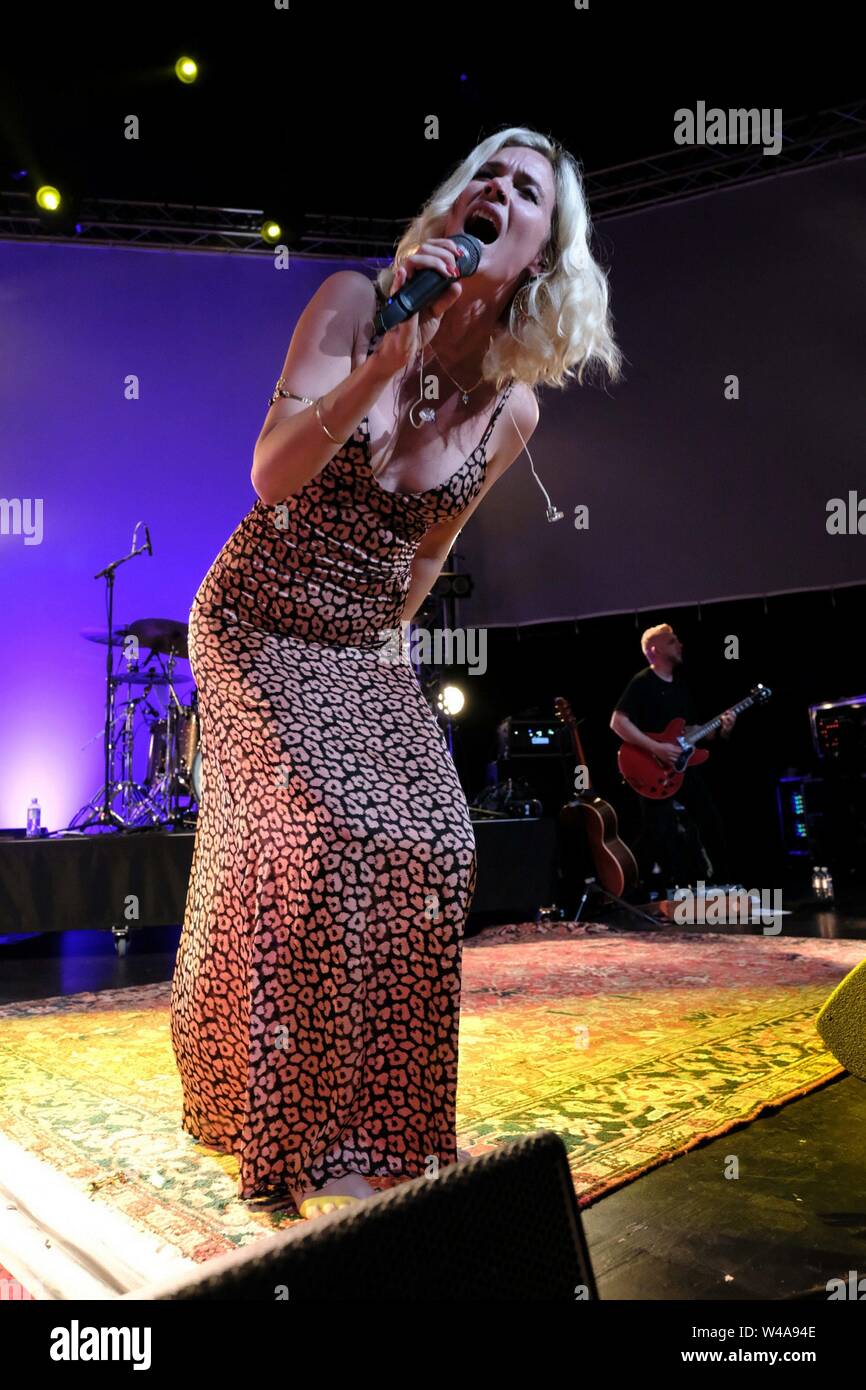 joss-stone-live