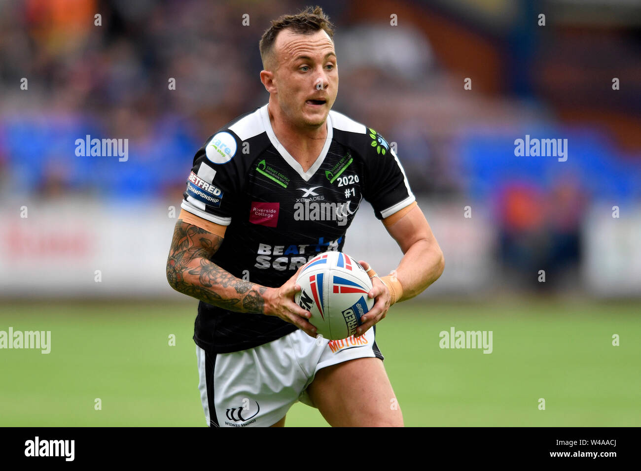 Halton Stadium, Widnes, Cheshire, UK. 21st July, 2019. Betfred Rugby League, Widnes Vikings versus Toronto Wolfpack; Danny Craven of Widnes Vikings looks for a pass Credit: Action Plus Sports/Alamy Live News Stock Photo