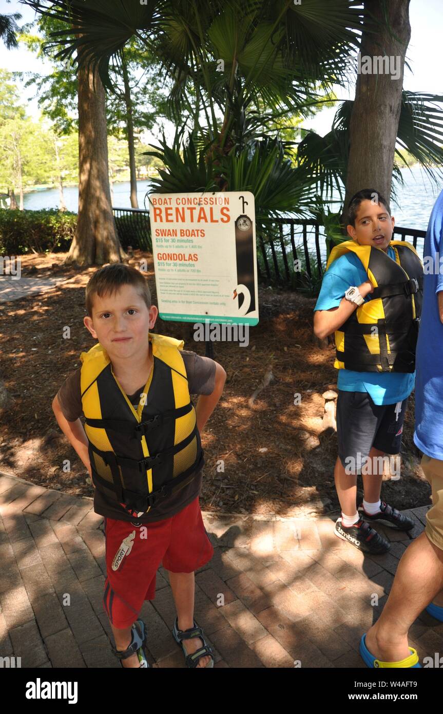 Wearing a lifejacket hi-res stock photography and images - Alamy