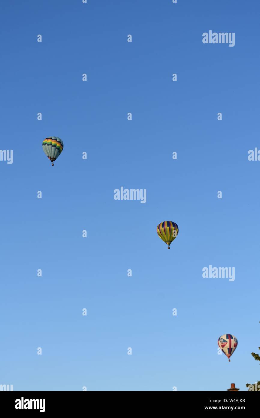 Hot air balloons blue sky Stock Photo - Alamy