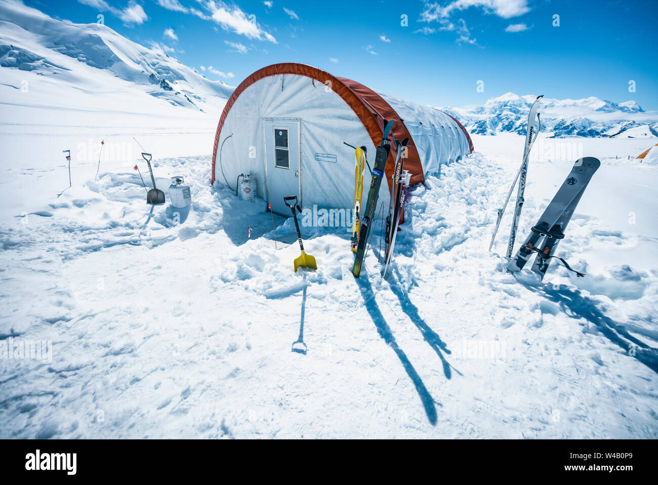 Logan Basecamp Queen Marry Ice Field Stock Photo