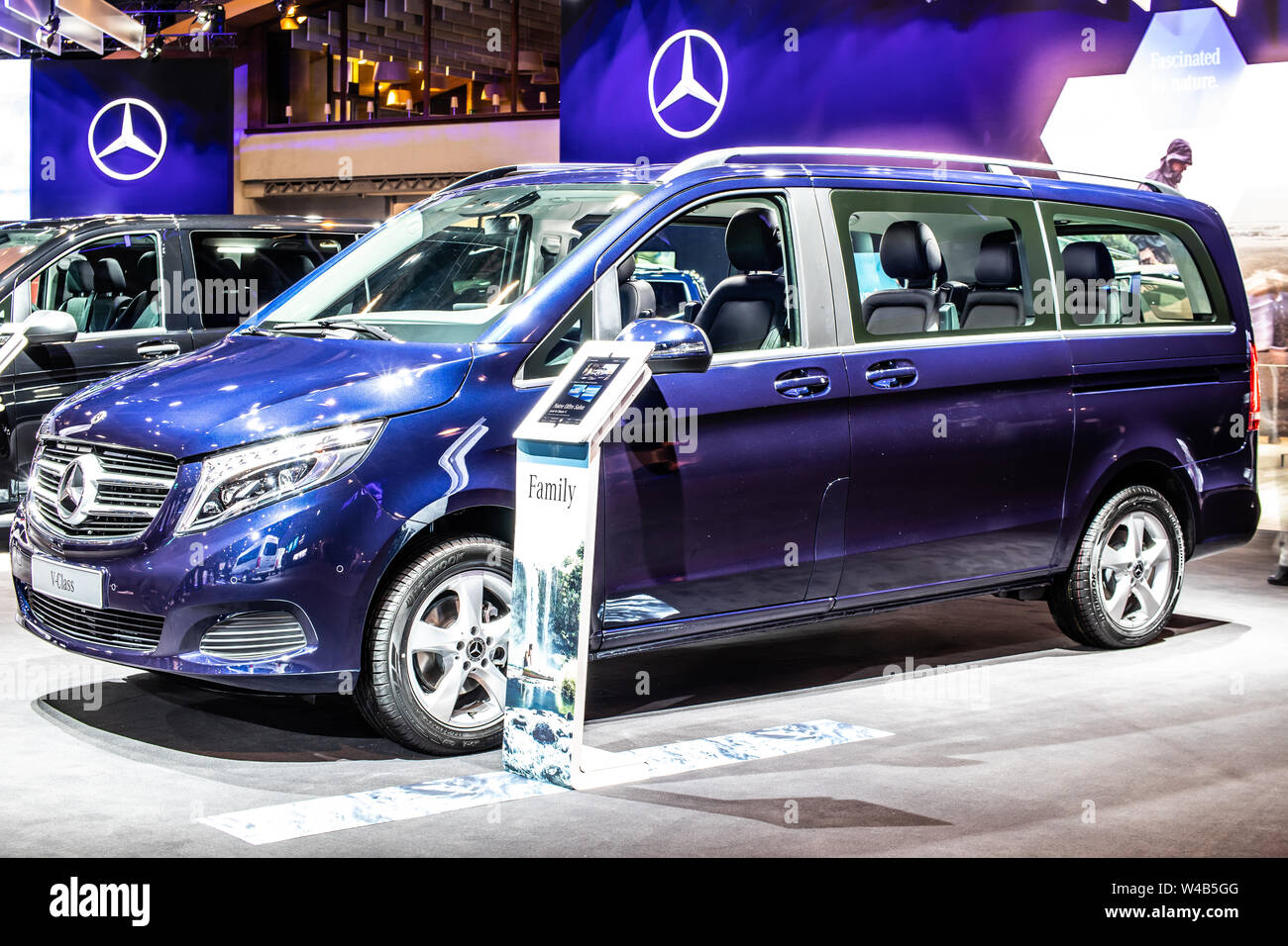 Benz Car Display Showroom Stock Photos Benz Car Display Showroom