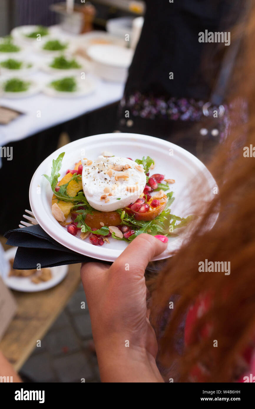 Gourmet street food London Bridge open kitchen Stock Photo Alamy