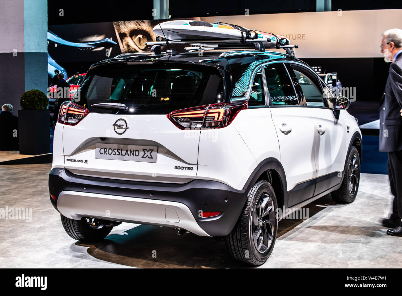 Opel crossland x hi-res stock photography and images - Alamy