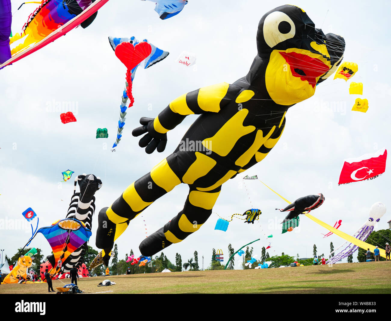 Pasir Gudang, Malaysia - March 1, 2018: Large kites flying at the Pasir Gudang World Kite Festival in the Johor State of Malaysia. Stock Photo