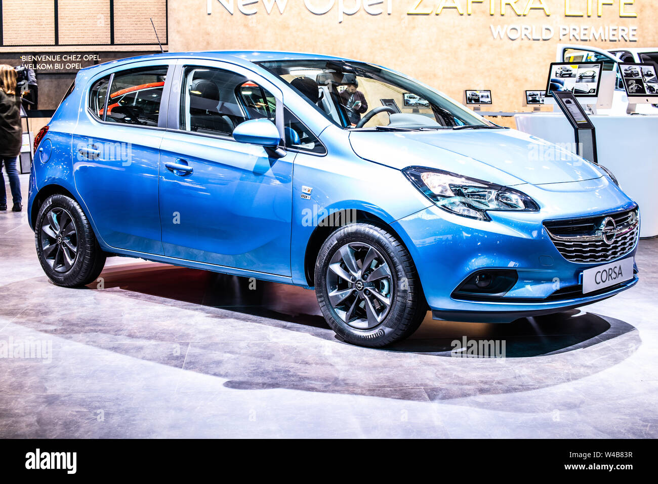 https://c8.alamy.com/comp/W4B83R/brussels-belgium-jan-2019-blue-opel-corsa-brussels-motor-show-corsa-e-fifth-generation-supermini-car-produced-by-opel-psa-group-W4B83R.jpg
