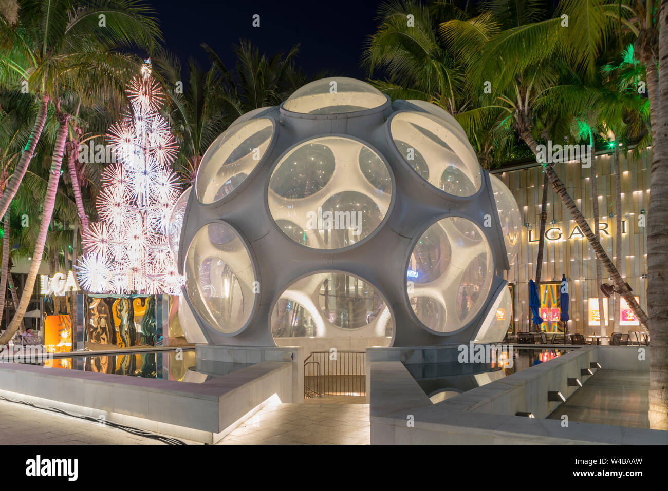 Buckminster fuller dome hires stock photography and images Alamy
