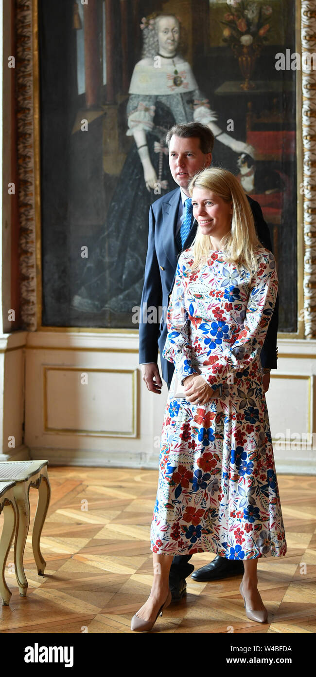 Gotha, Germany. 09th July, 2019. Hubertus Prince of Saxony-Coburg and Gotha and his wife Kelly Rondestvedt. Credit: Jens Kalaene/dpa-Zentralbild/ZB/dpa/Alamy Live News Stock Photo