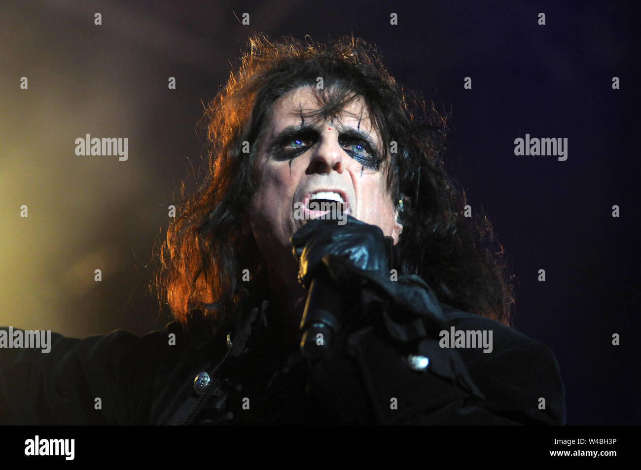 Hollywood Vampires Hi-res Stock Photography And Images - Alamy