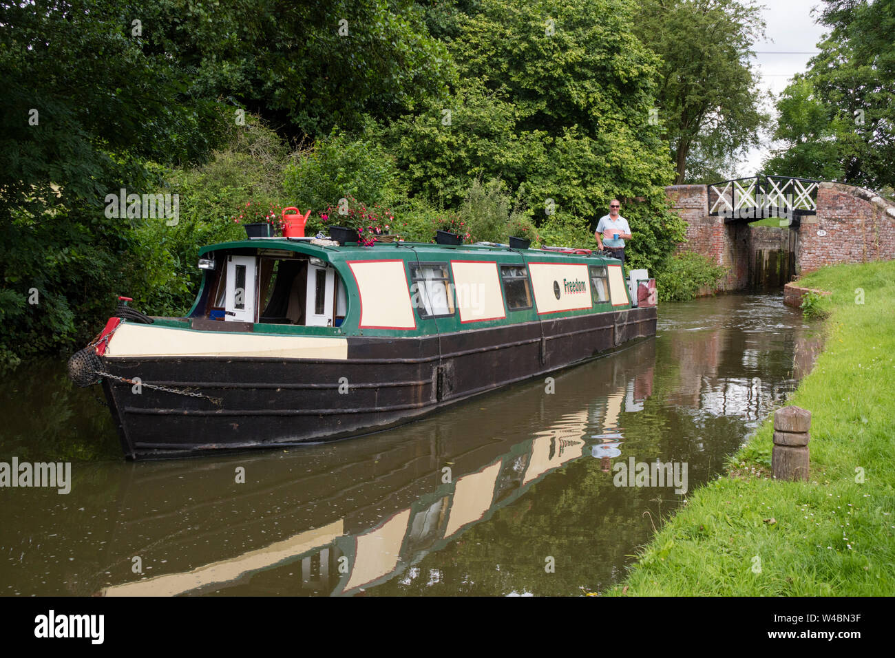 Narrowboat on the Stratford upon Avon canal near Lapworth, Warwickshire, England, UK Stock Photo
