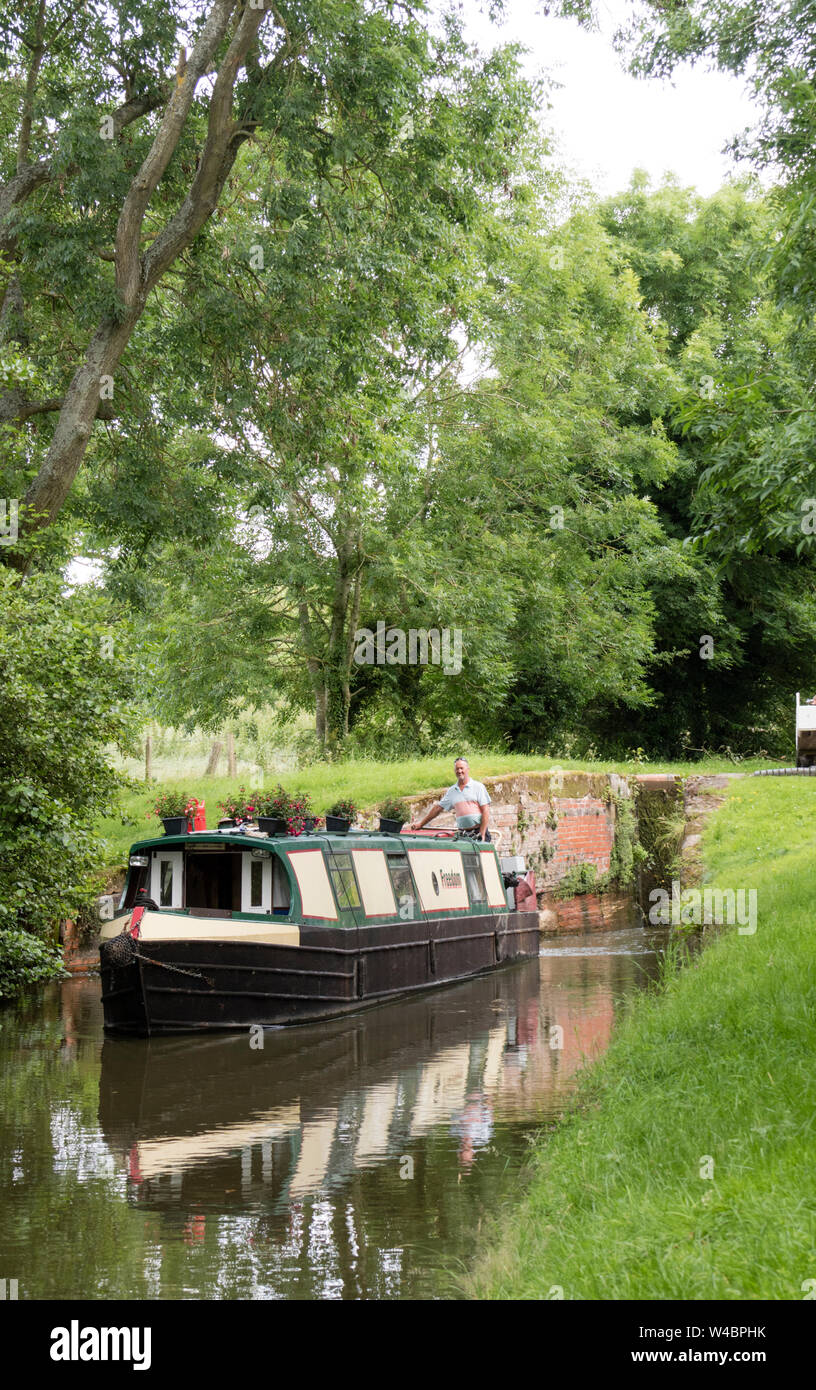Narrowboat on the Stratford upon Avon canal near Lapworth, Warwickshire, England, UK Stock Photo