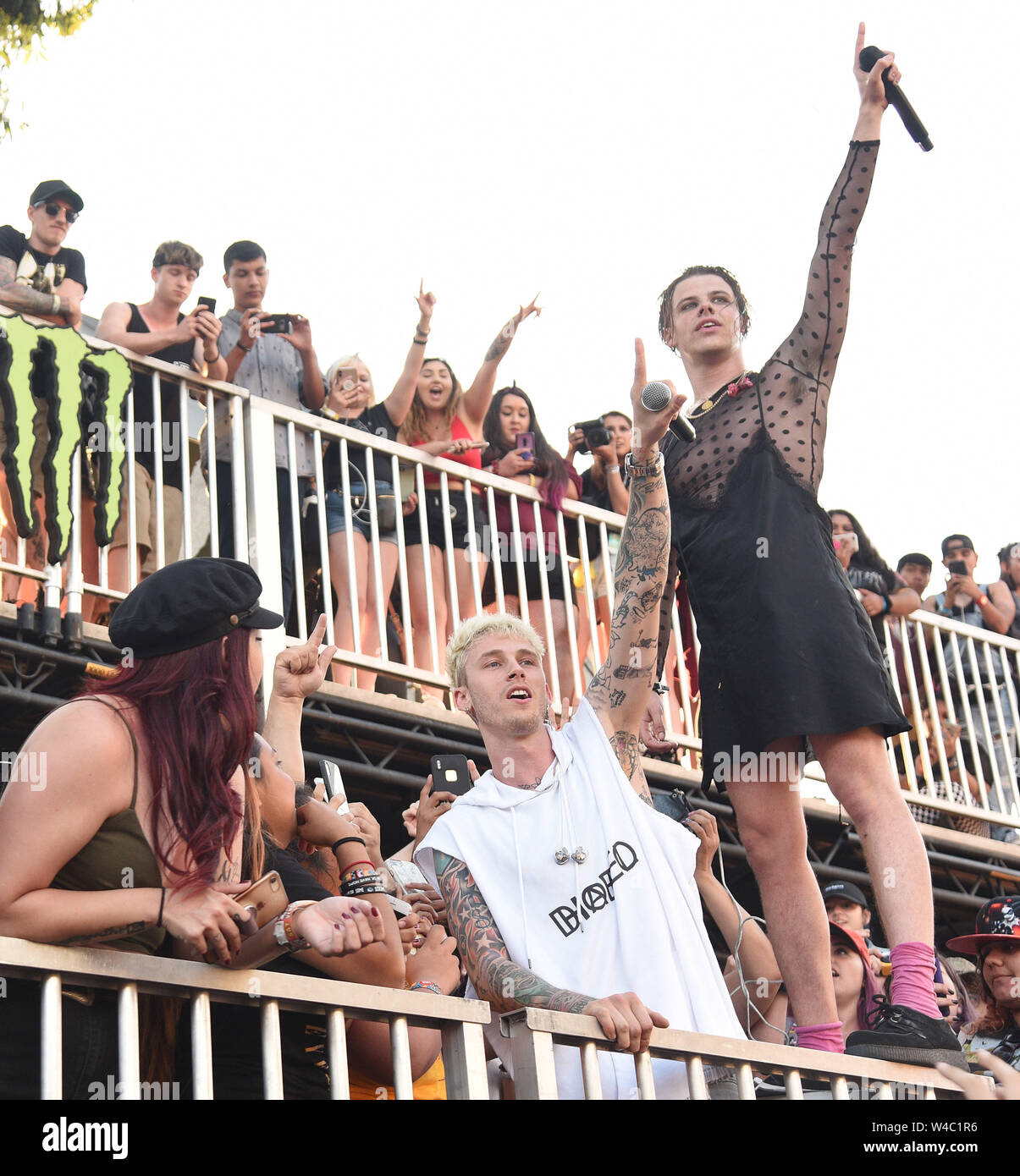 California, USA. 21st July, 2019. Machine Gun Kelly and YUNGBLUD perform  int eh crowd during the Vans Warped Tour 25th Anniversary on July 21, 2019  in Mountain View, California. Credit: MediaPunch Inc/Alamy