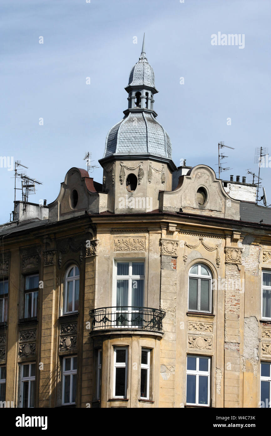 Turret apartment hires stock photography and images Alamy