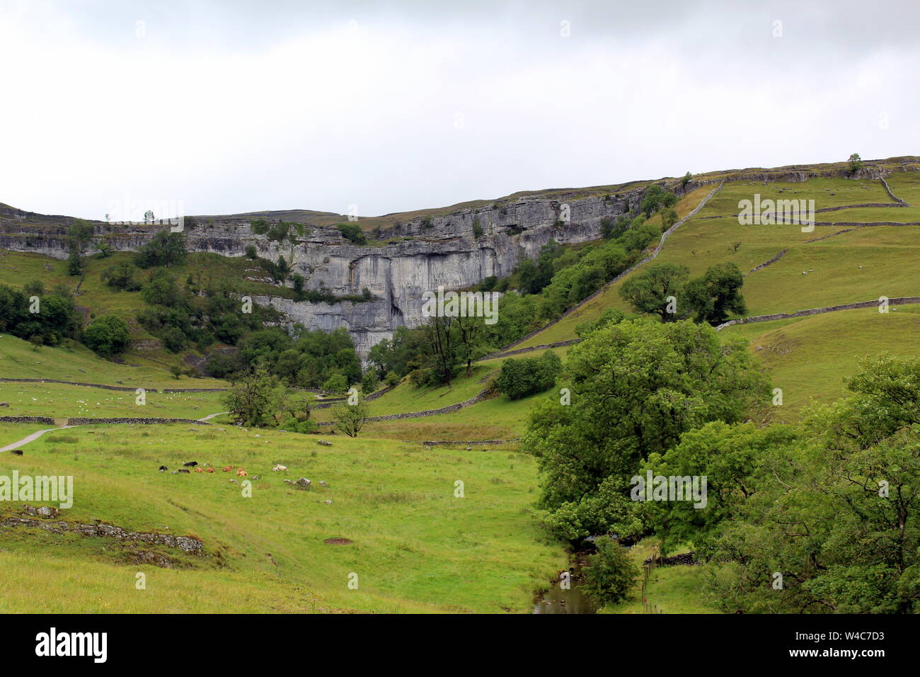 Malham Cove in the Yorkshire Dales National Park Stock Photo