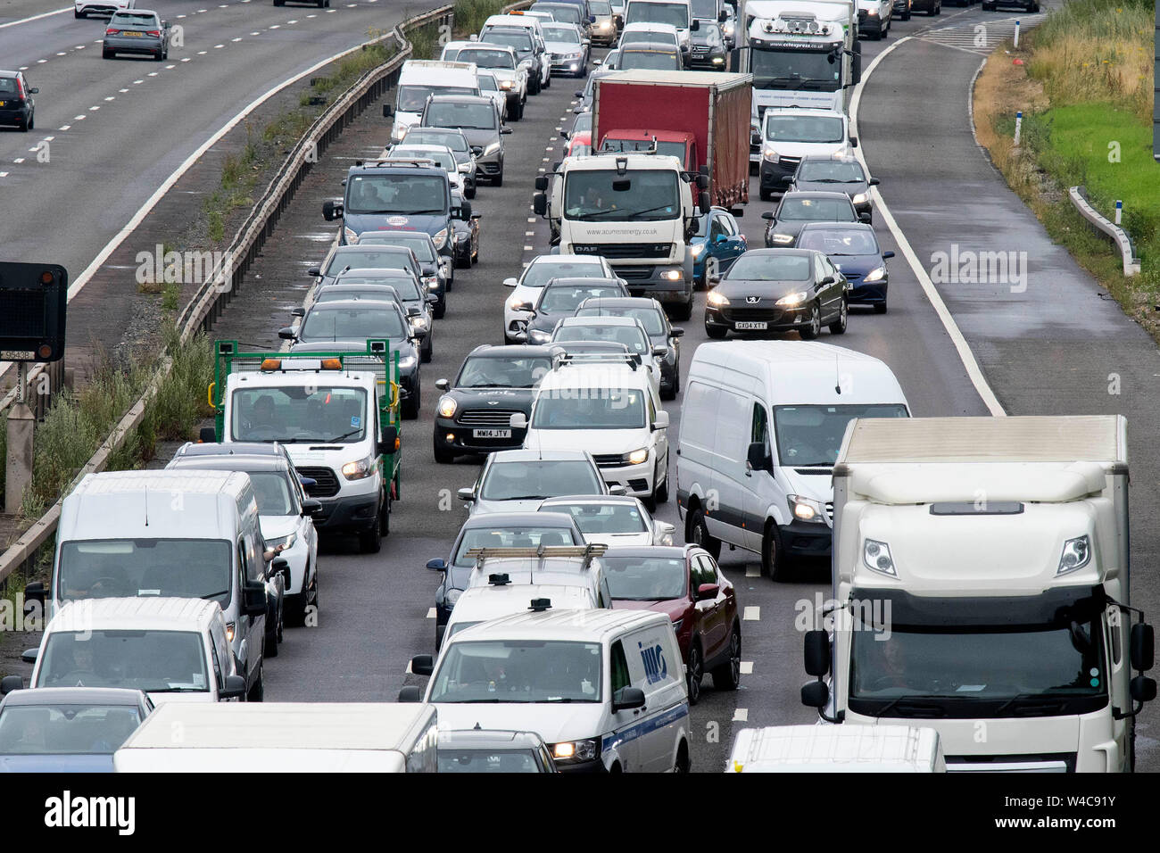 Traffic stopped on the M40 Motorway nr Warwick as people hit the road for the summer holidays on the last day of the school year 19.7.19 Stock Photo
