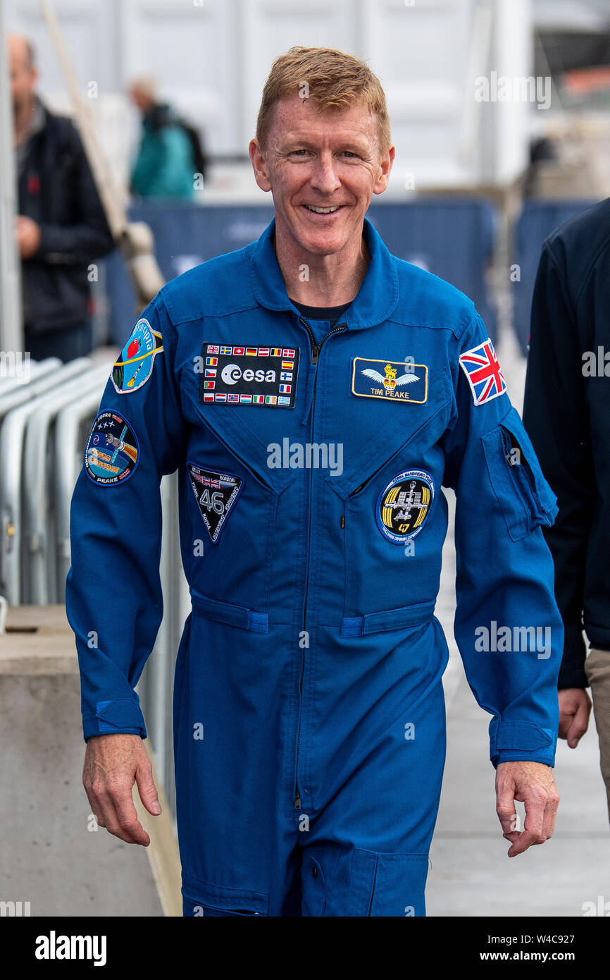 Get Tim Peake Background