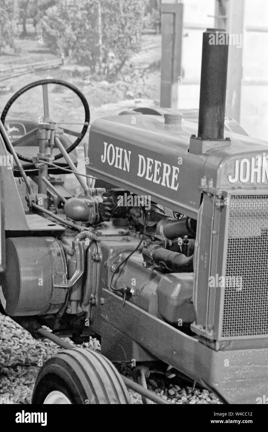 John deere tractor Black and White Stock Photos & Images Alamy