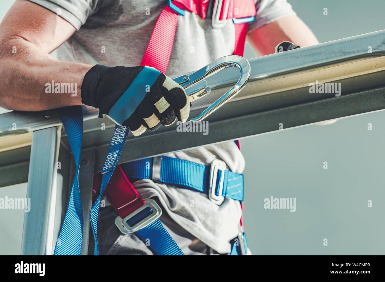 Safety harness hi-res stock photography and images - Alamy
