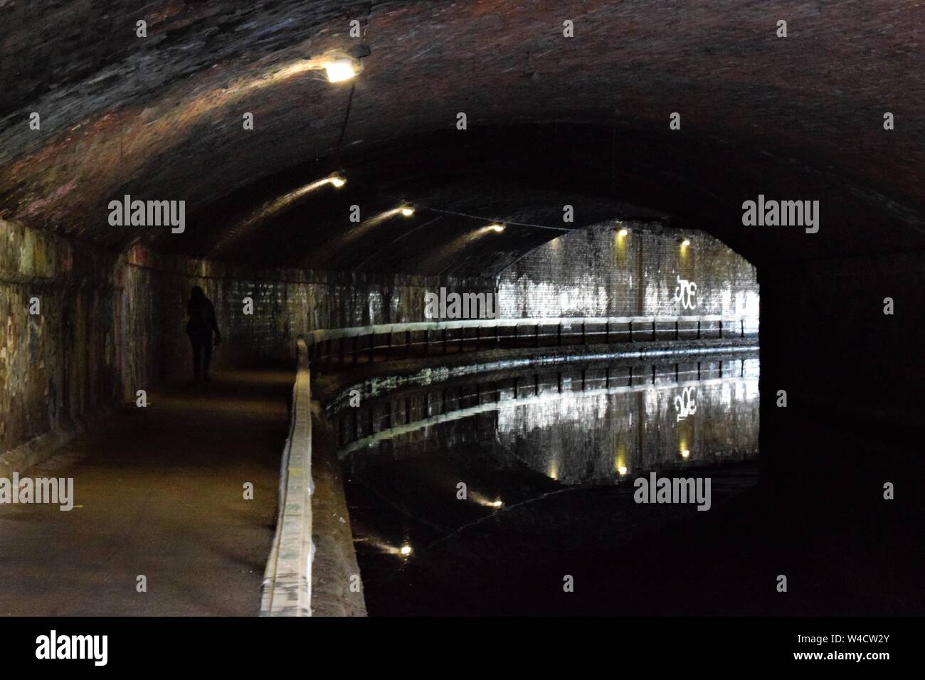 Birmingham canal tunnel Stock Photo