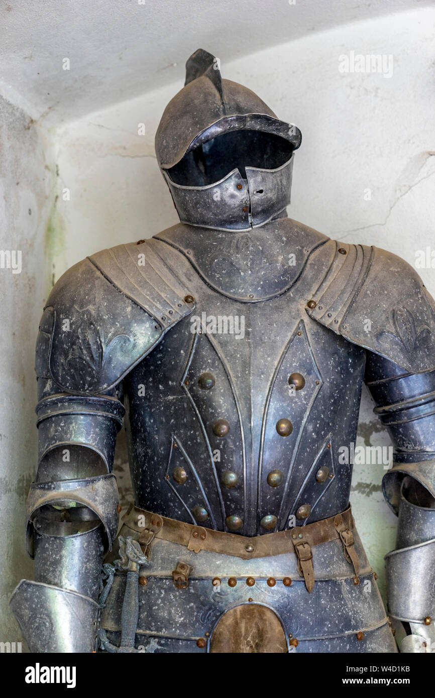 Antique medieval armor completely made of iron Stock Photo Alamy