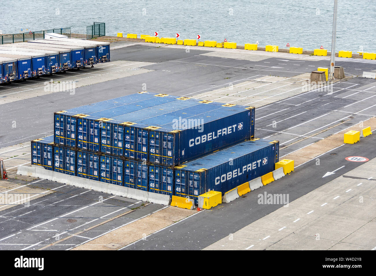Cobelfret containers hi-res stock photography and images - Alamy