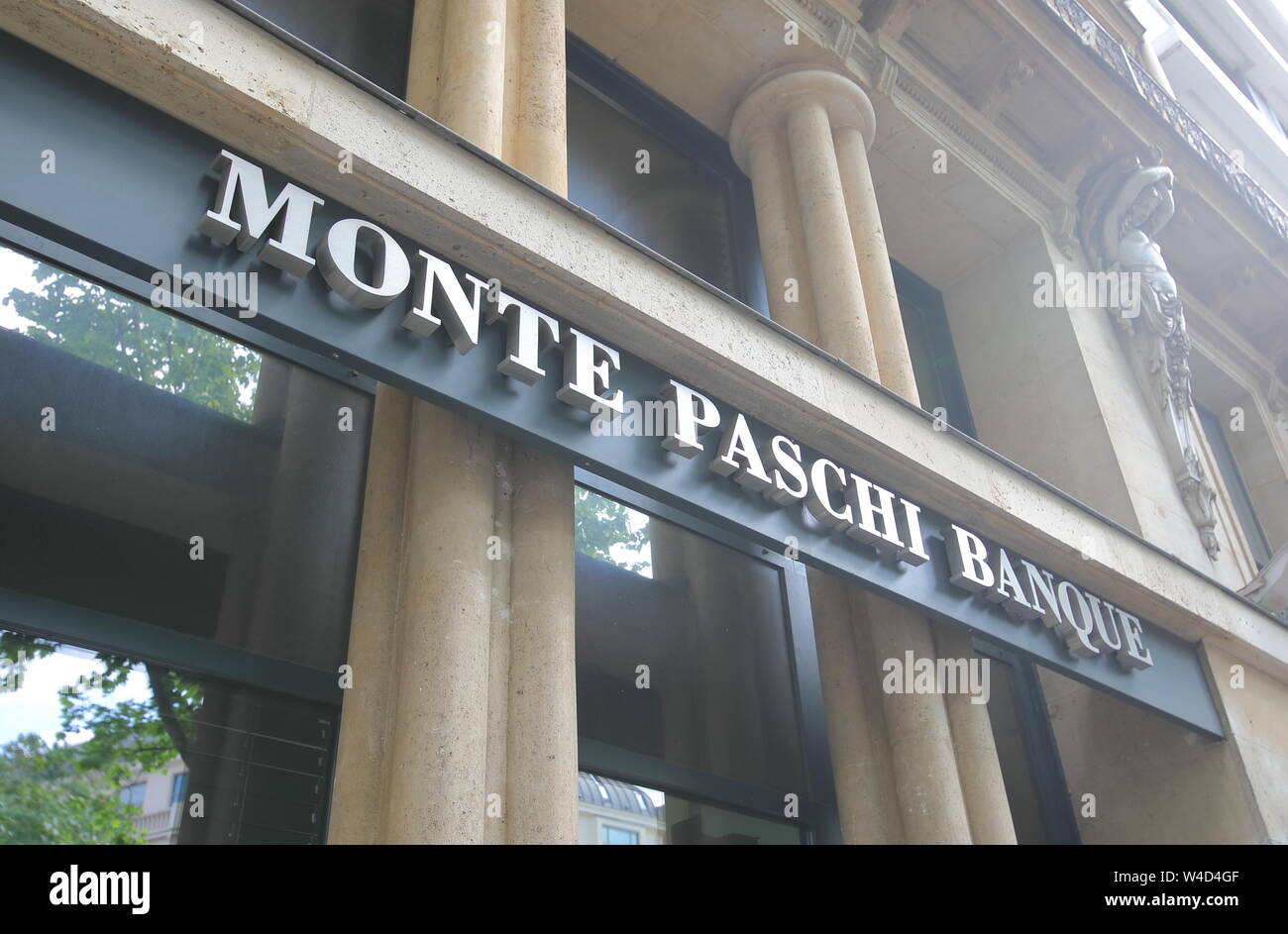 Monte Paschi Siena Bank France Stock Photo Alamy