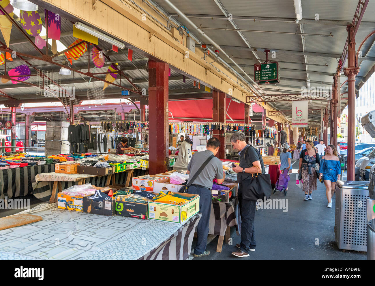 Queen vic markets hires stock photography and images Alamy