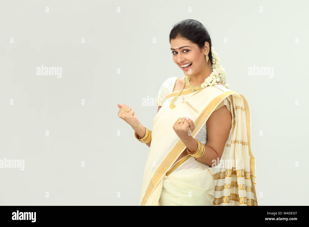 Portrait of a south Indian woman smiling Stock Photo - Alamy