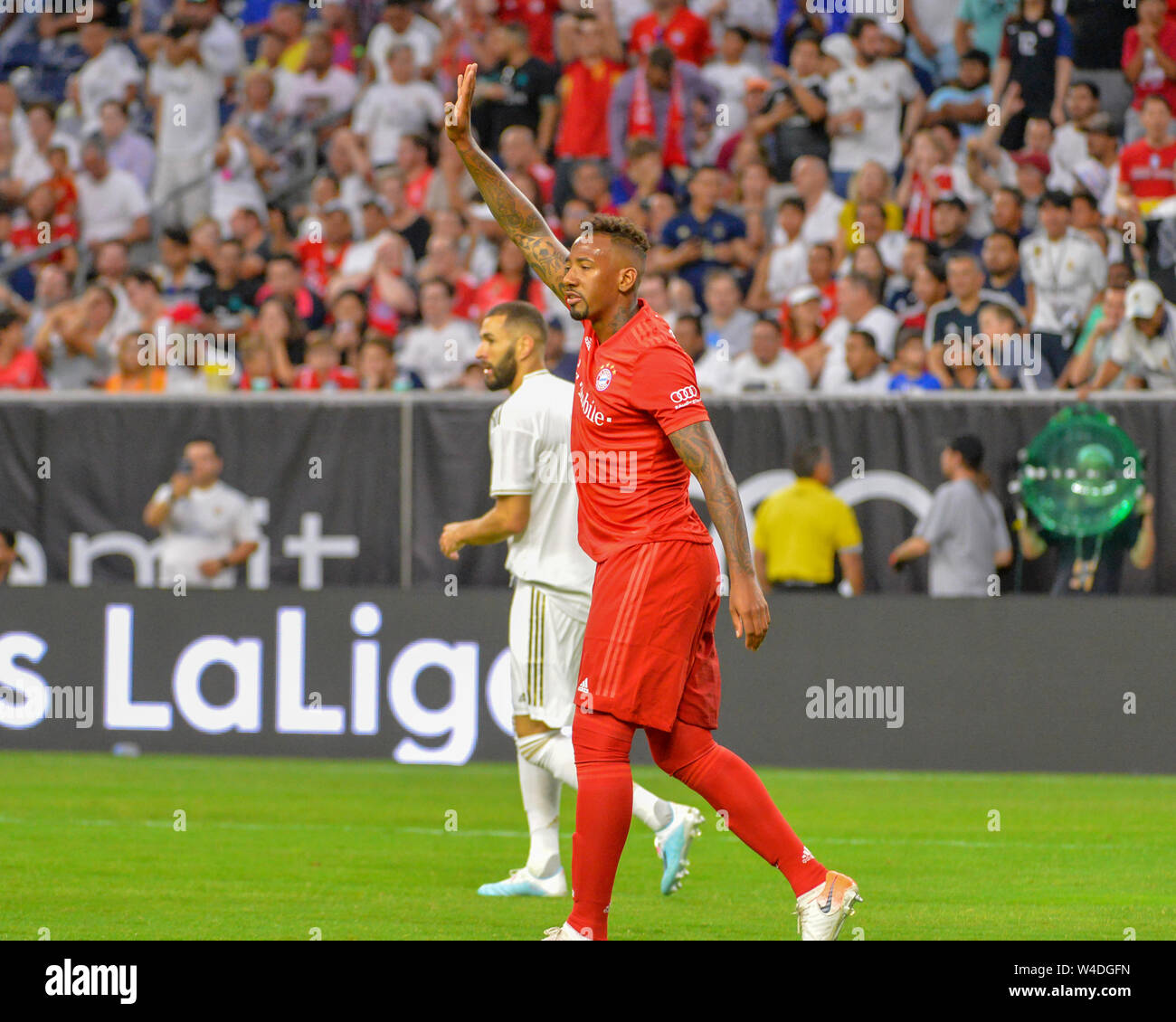 Houston, TX, USA. 20th July, 2019. Bayern defender, Jerome Boateng (17), signals to the bench during the 2019 International Champions Cup match between Real Madrid and FC Bayern, at NRG Stadium in Houston, TX. FC Bayern defeated Real Madrid, 3-1. Mandatory Credit: Kevin Langley/Sports South Media/CSM/Alamy Live News Stock Photo