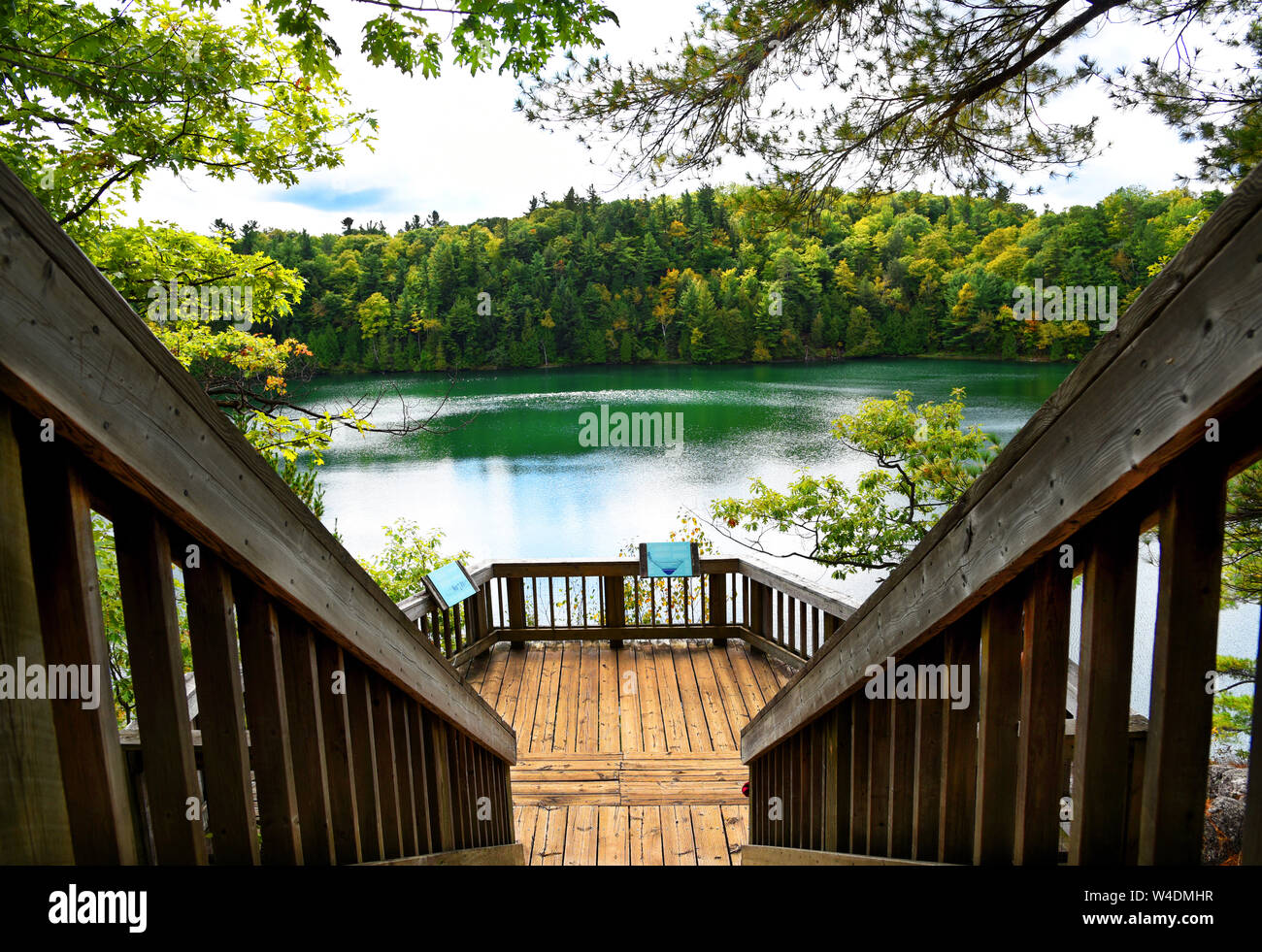 Pink lake gatineau park quebec hi-res stock photography and images - Alamy