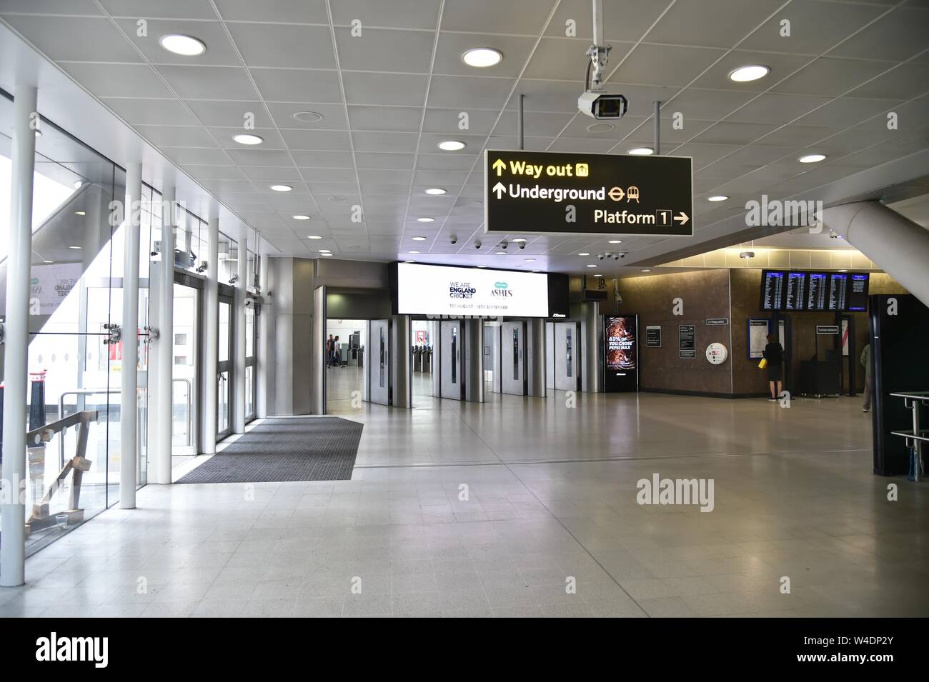 London Underground, Blackfriars Station Stock Photo - Alamy