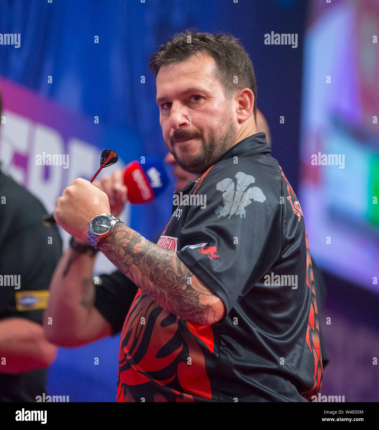 Empress Ballroom Winter Gardens Blackpool. 22nd July, 2019. 2019 Betfred World  Matchplay Darts; Day Three; Jonny Clayton (WAL) seeded 14 fist pumps to the  crowd after winning a leg in his first